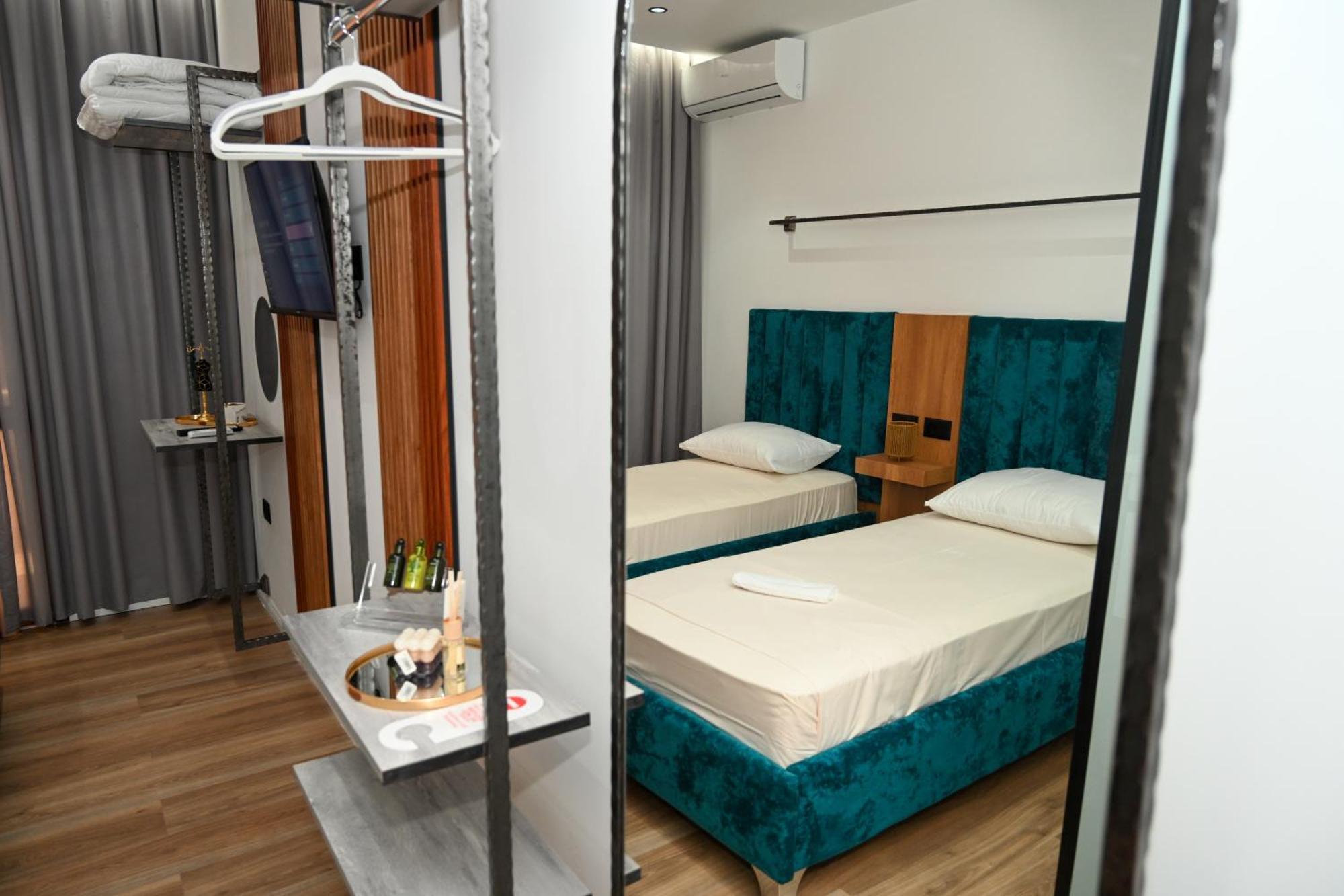 Apollonia Hotel Fier Room photo
